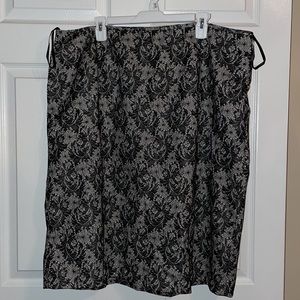 Block lace skirt